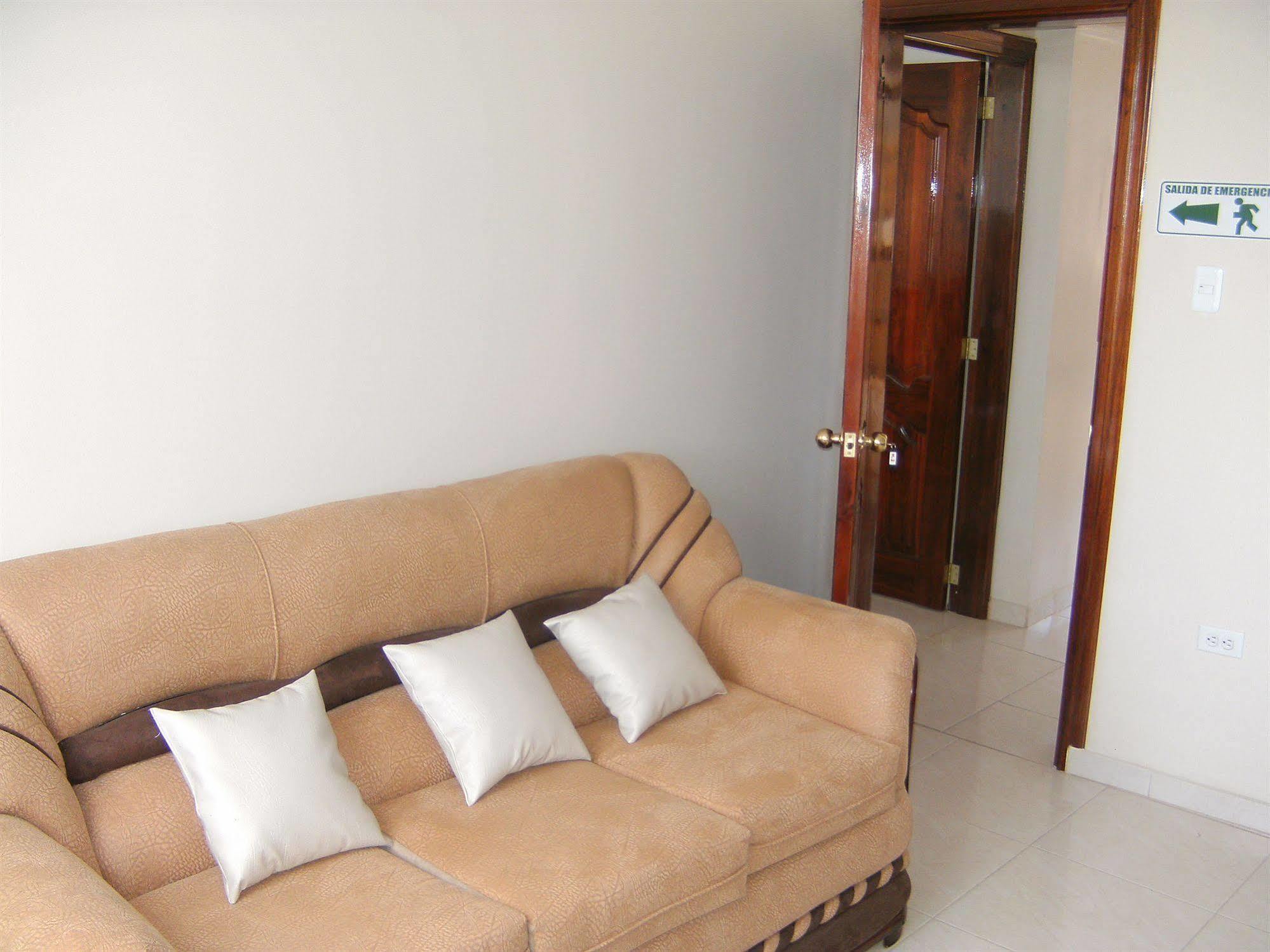 Hostal Fevilamir Ibarra Exterior photo