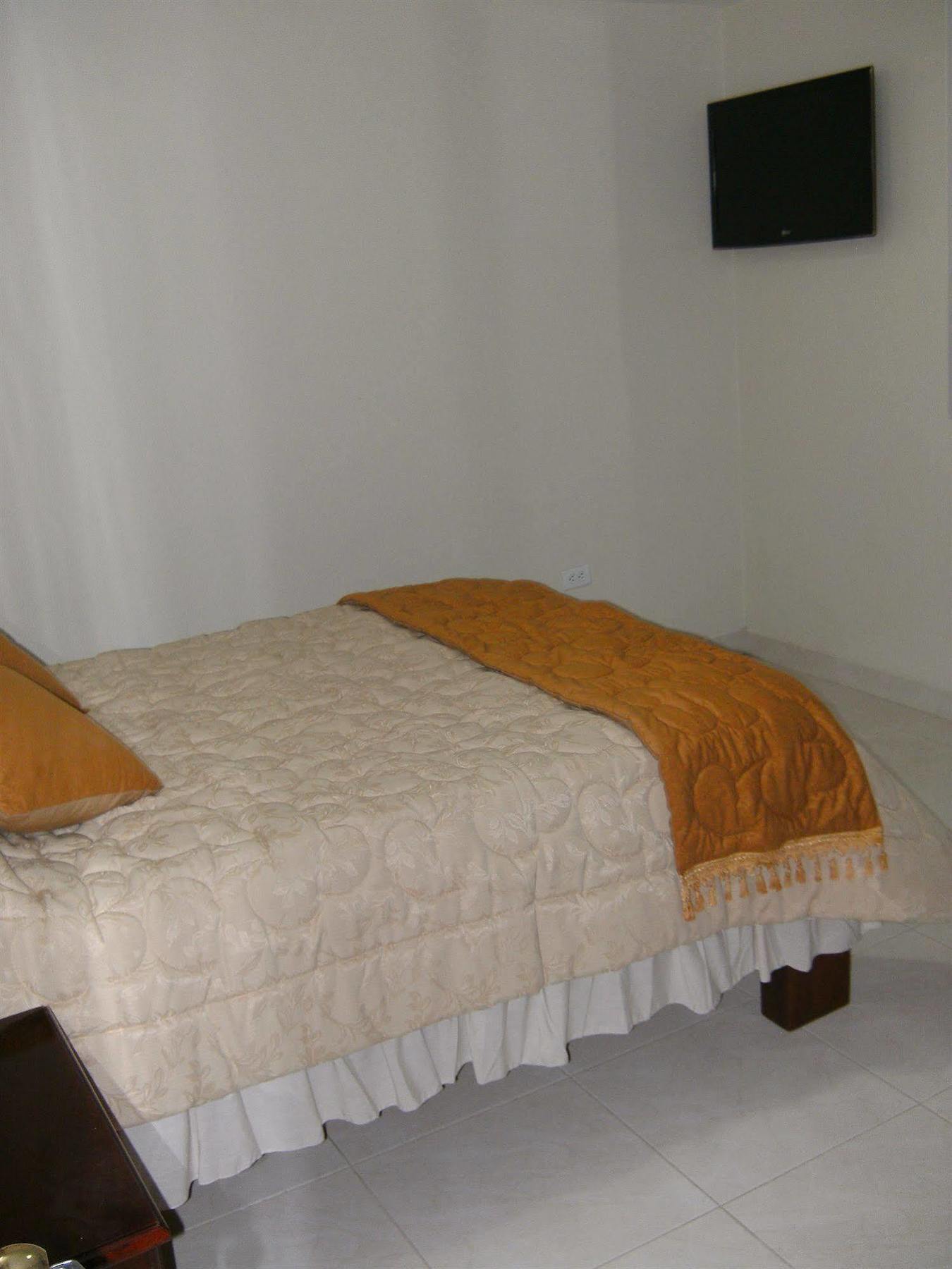Hostal Fevilamir Ibarra Exterior photo